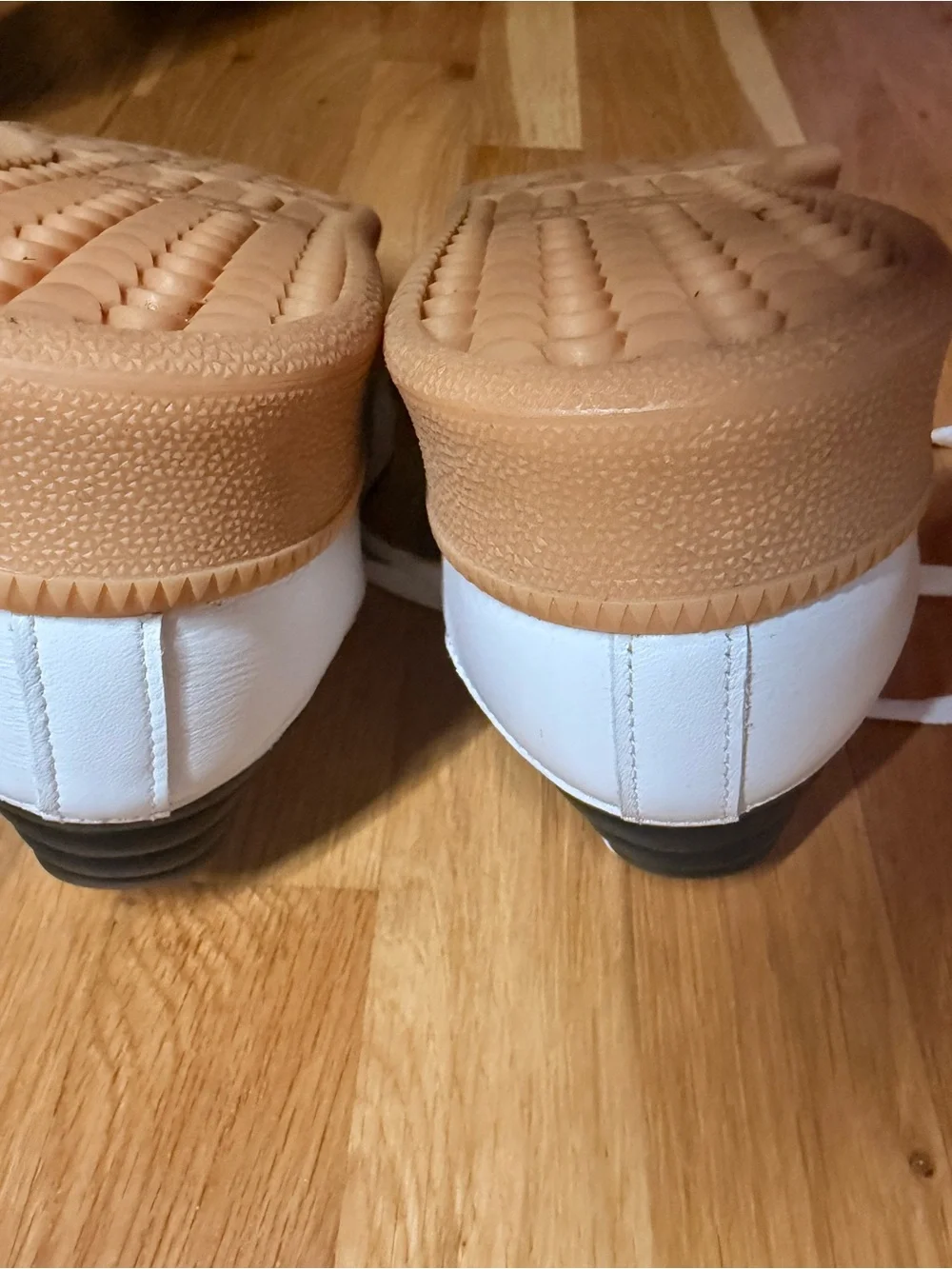 adidas classic sneaker